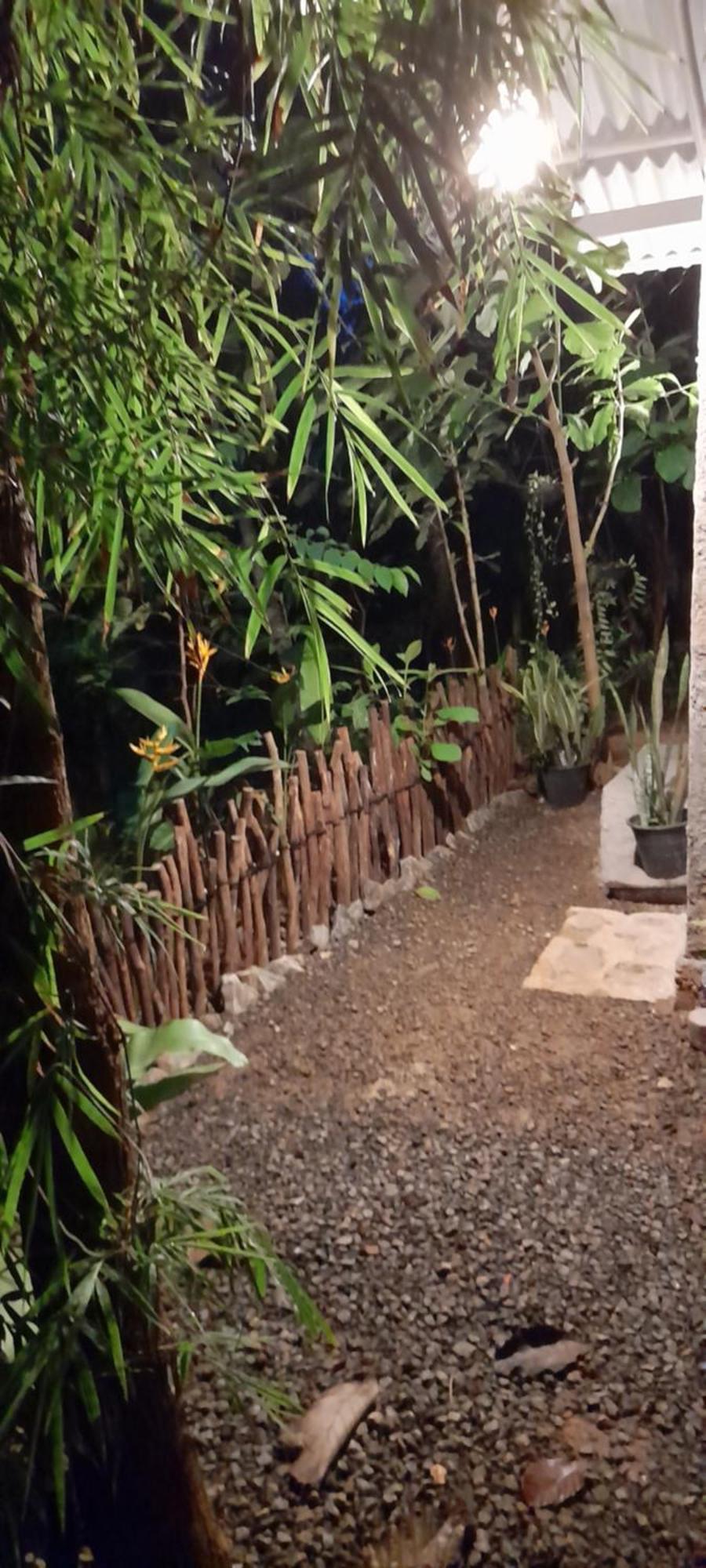 Linu Homestay Dikwella Exteriör bild
