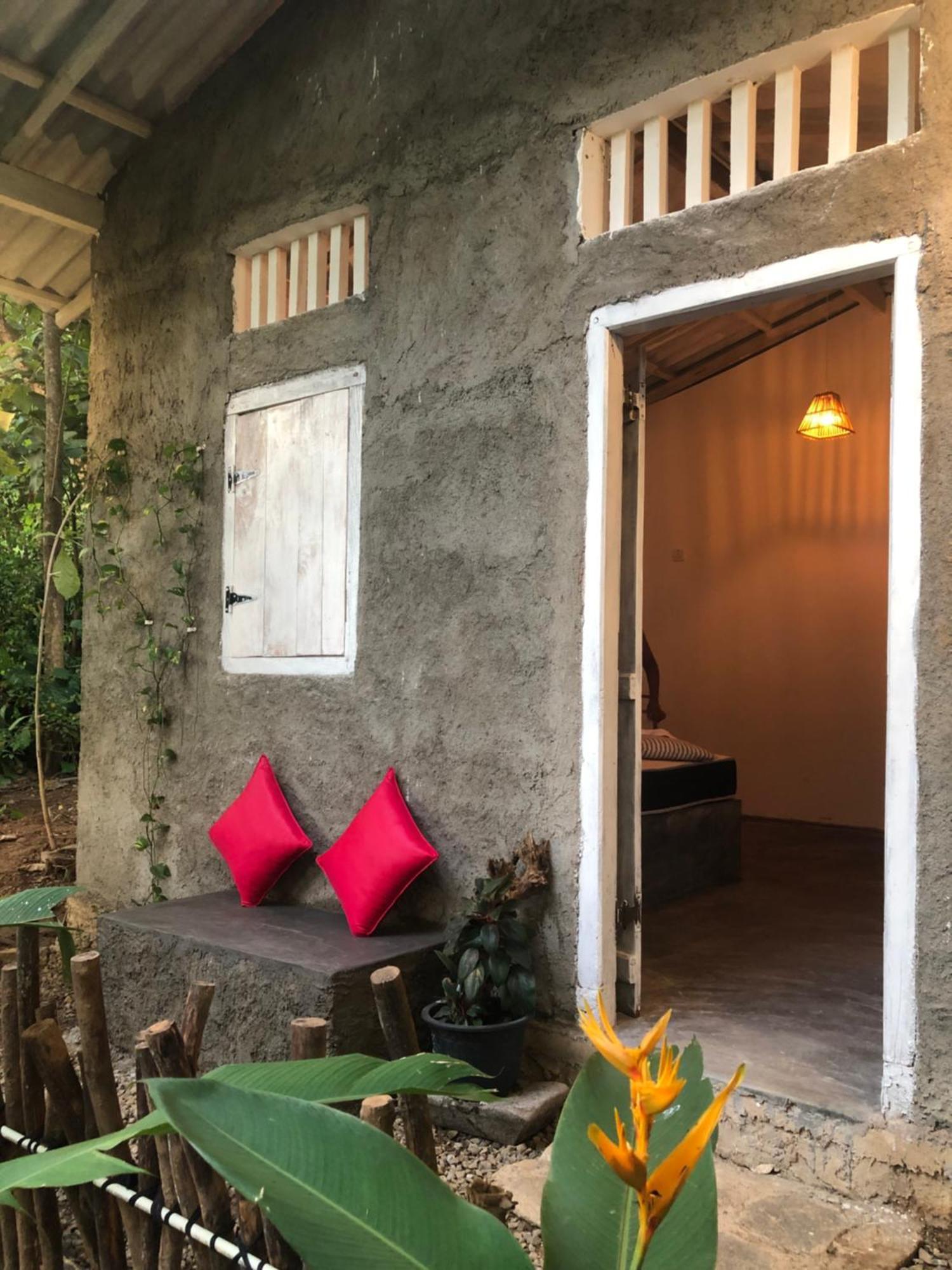 Linu Homestay Dikwella Exteriör bild